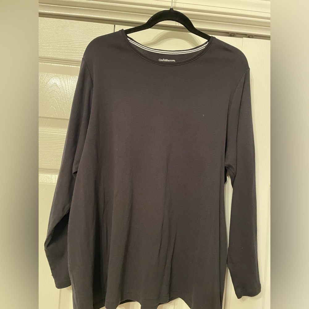 Women’s Croft & Barrel black long sleeve shirt